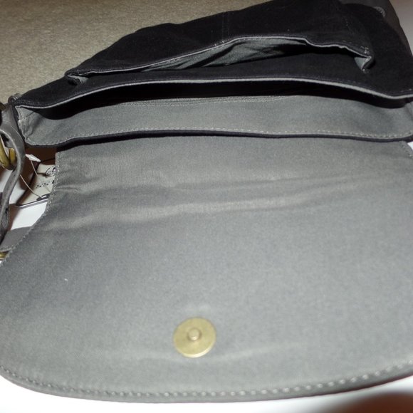 Large Bass black canvas purse NWT Gray straps/trim - Picture 5 of 9